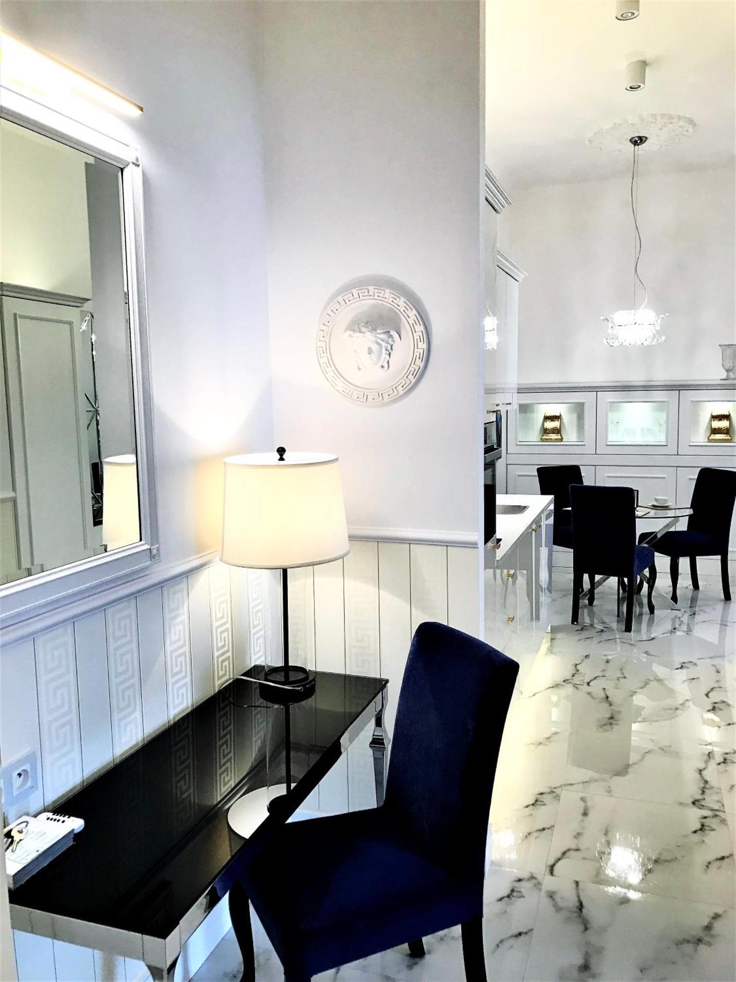 Mondrian Luxury Suites & Apartments Old Town Warszawa Rom bilde