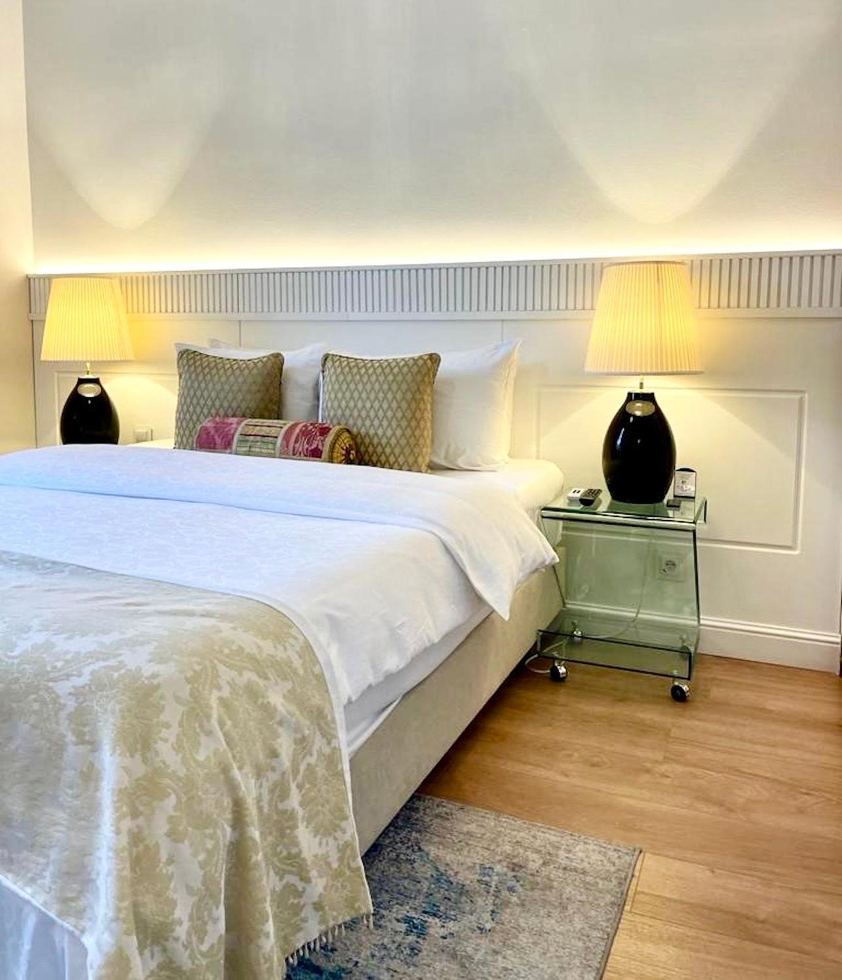 Mondrian Luxury Suites & Apartments Old Town Warszawa Rom bilde