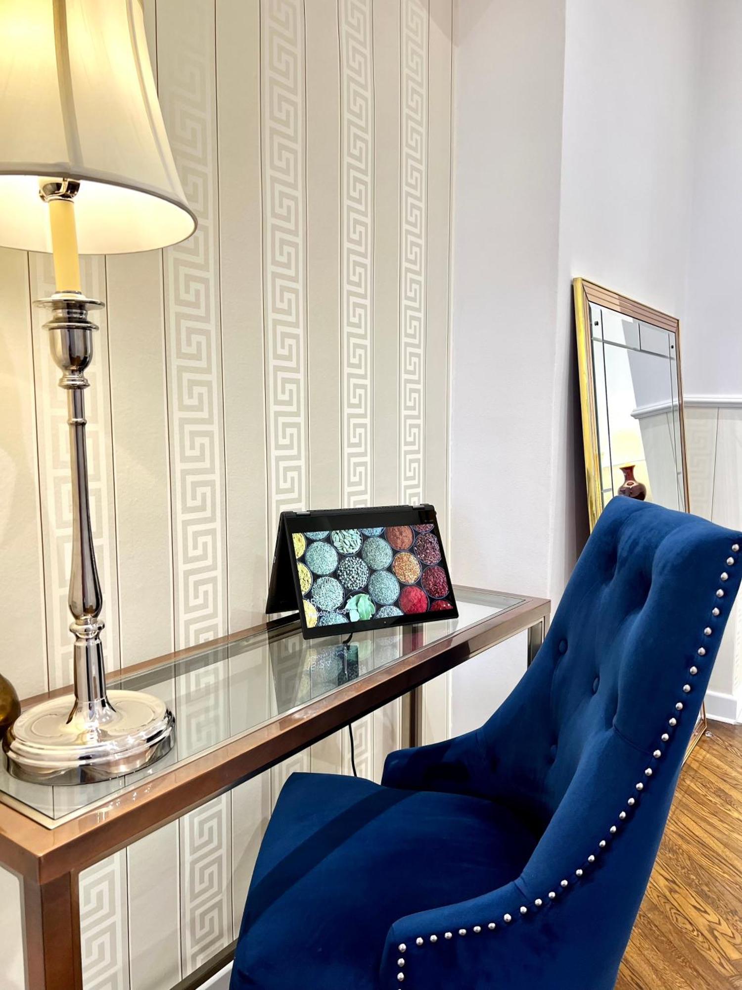 Mondrian Luxury Suites & Apartments Old Town Warszawa Rom bilde